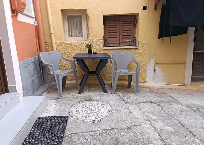 Newly Renovated Next To The Port Mantouki